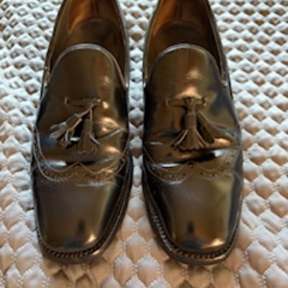 Vintage Nettleton tassle loafer, wingtip, with broguing. Size 8